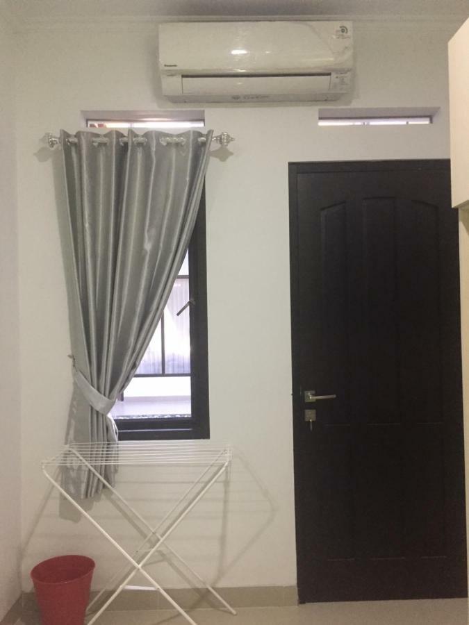 Rumah99 Jacarta Exterior foto
